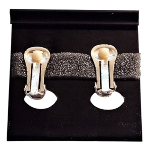 Lauren Rib Lined Band Clip On Earrings 5/8" Silver Tone Vintage Curved Bands - Picture 2 of 3